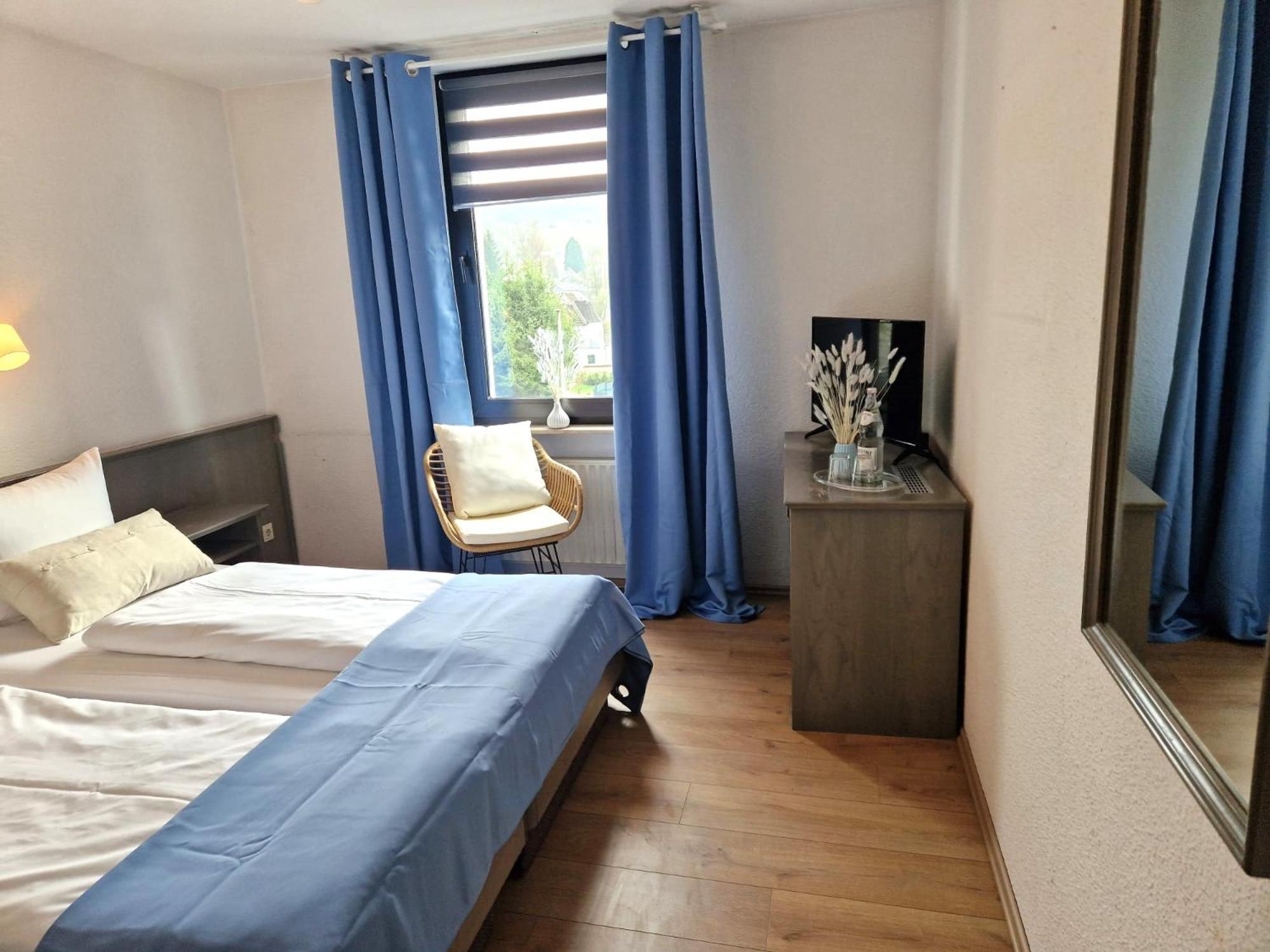 Hotel Engelskirchen Buitenkant foto